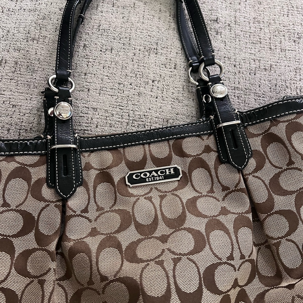 Coach Brown Signature Tote with Iconic Pattern - Picture 2 of 4